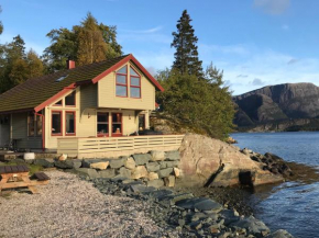 Seaside 3-bedroom House